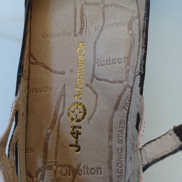 J-41 Adventure On Sandals! - Picture 5 of 7